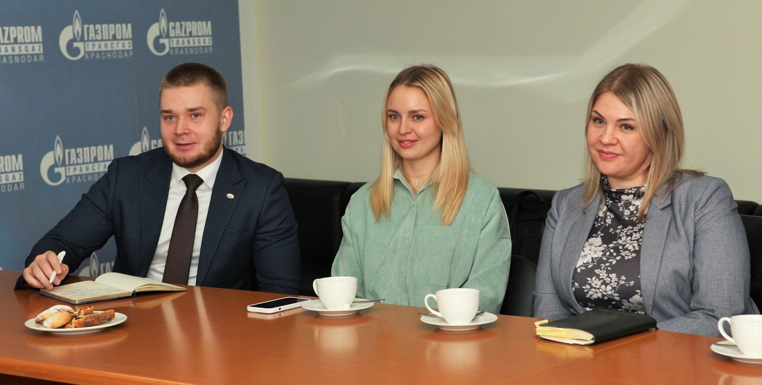 Герои Российской Федерации встретились с молодыми специалистами Общества