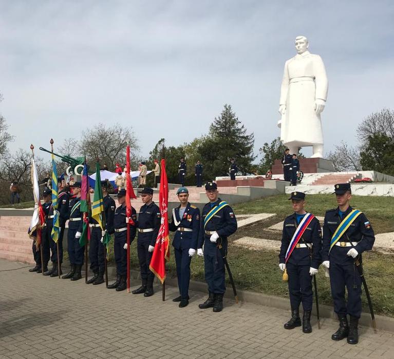 Мероприятие стартовало на легендарной Сопке Героев в селе Молдавановка