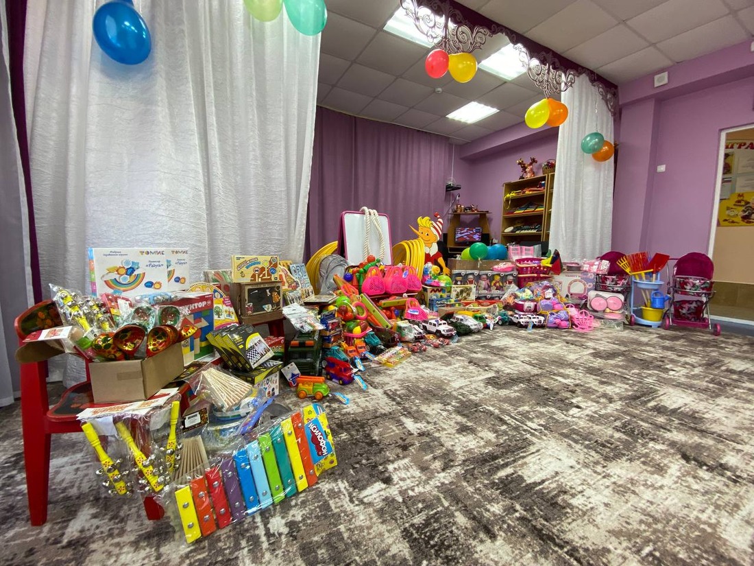 В рамках благотворительной программы компании «Газпром трансгаз Краснодар» были выделены средства на покупку новых игрушек и развивающих игр для воспитанников детского сада «Буратино» в пос. Архипо-Осиповке (Краснодарский край)