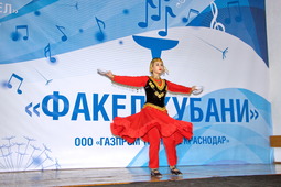 Уйгурский танец с пиалами